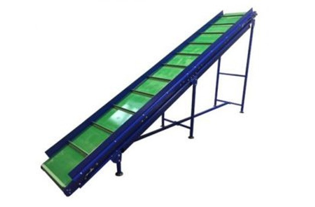 Inclined Cleated Belt Conveyor